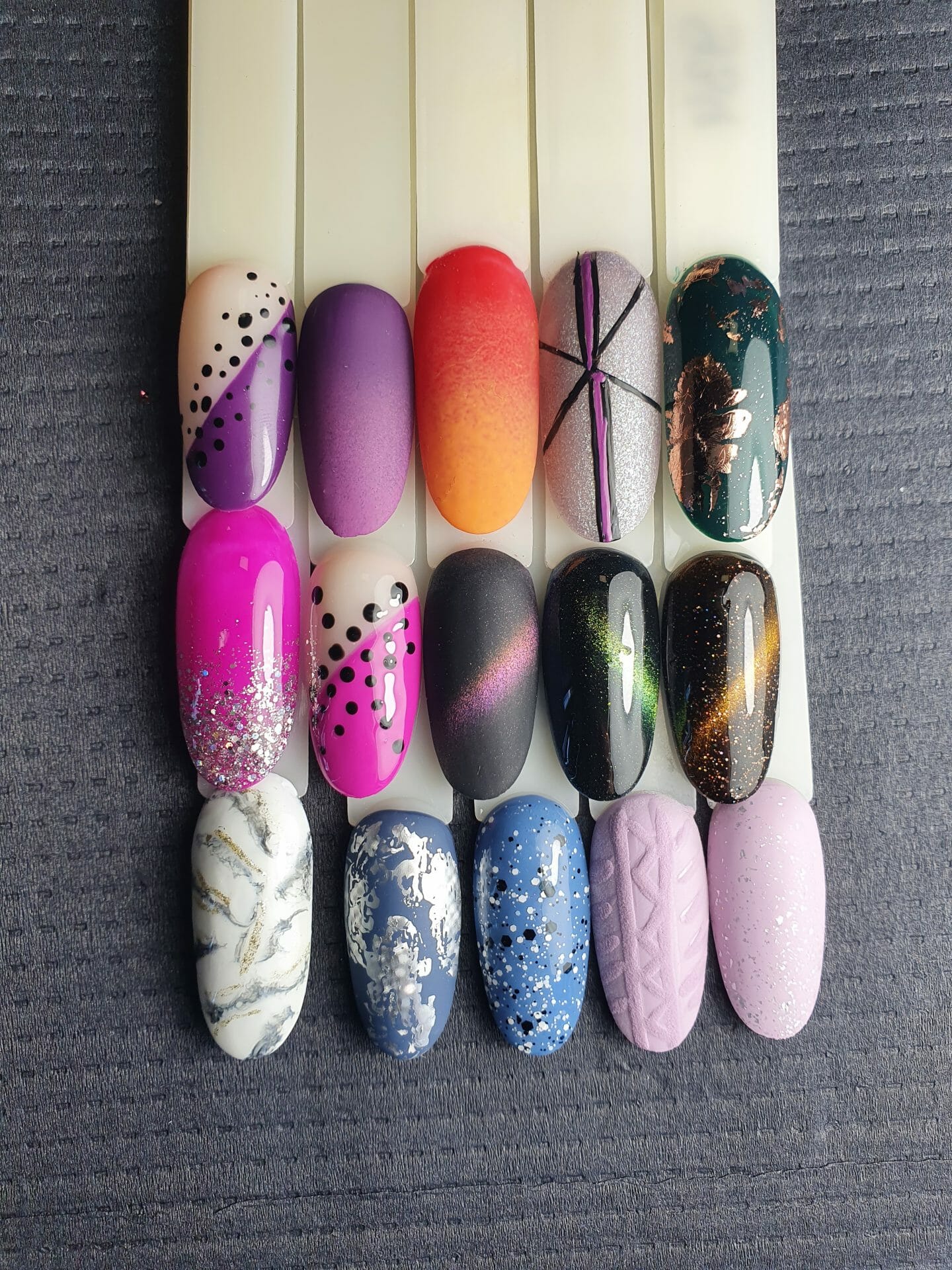 MIX ZDOBIEN SALONOWYCH